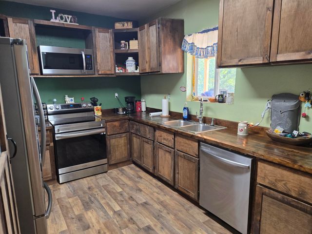 7378p Rr 7, Ava, MO 65608