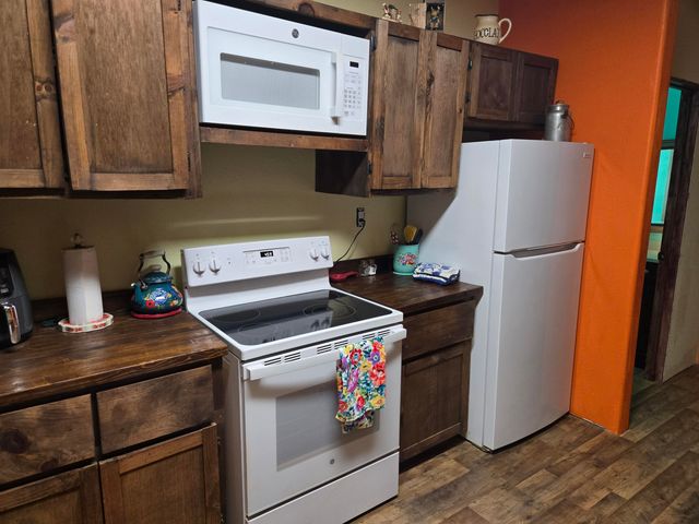 7378p Rr 7, Ava, MO 65608