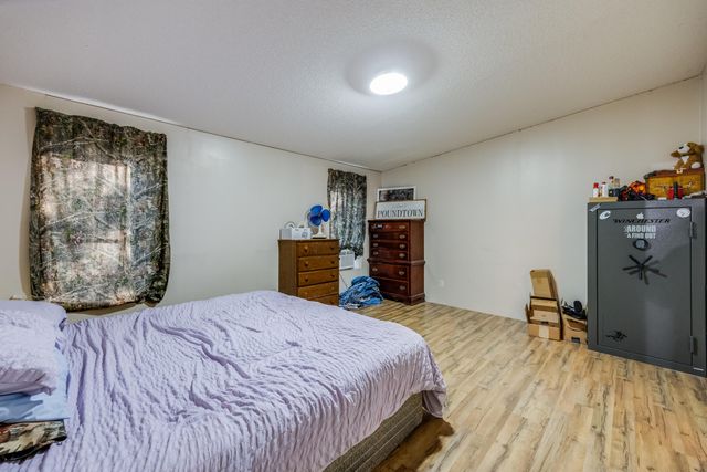 1953 Cotton Creek Road, Baker, FL 32531