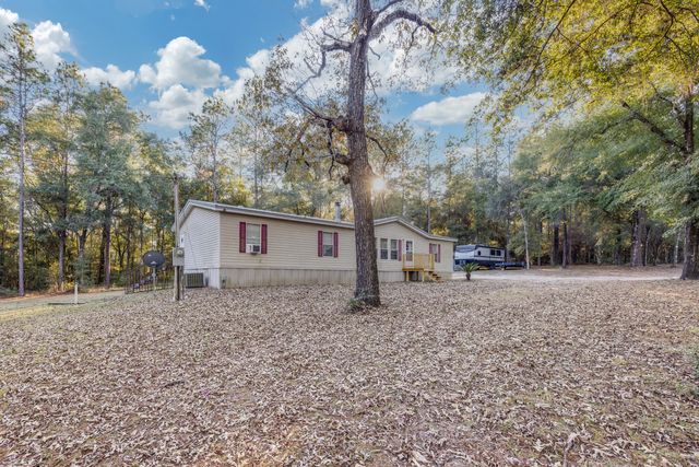 1953 Cotton Creek Road, Baker, FL 32531