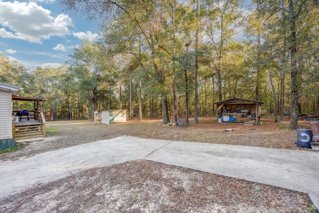 1953 Cotton Creek Road, Baker, FL 32531