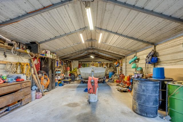 1953 Cotton Creek Road, Baker, FL 32531