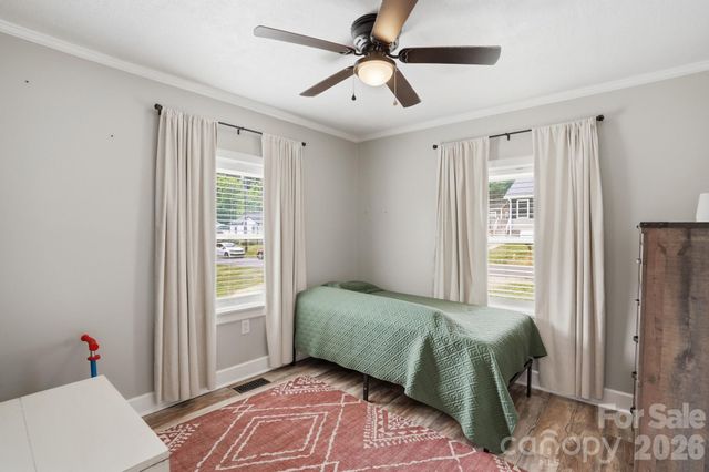 215 W Dallas Road, Stanley, NC 28164