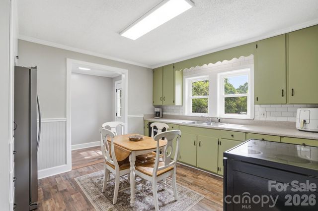 215 W Dallas Road, Stanley, NC 28164