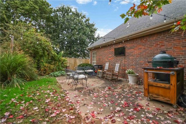 1645 Rhonda Drive, Fayetteville, AR 72703