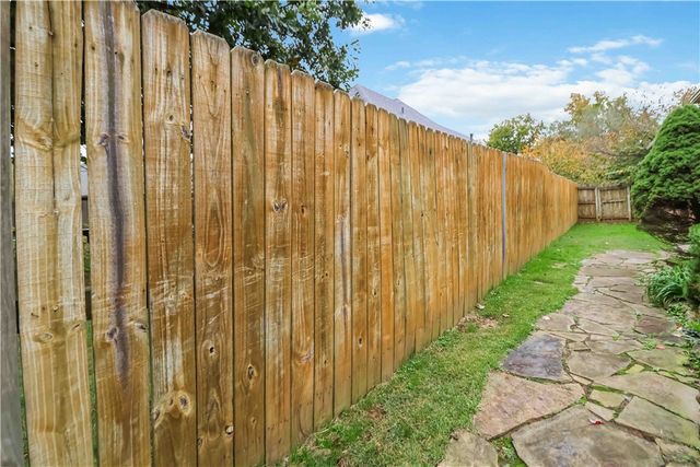 1645 Rhonda Drive, Fayetteville, AR 72703