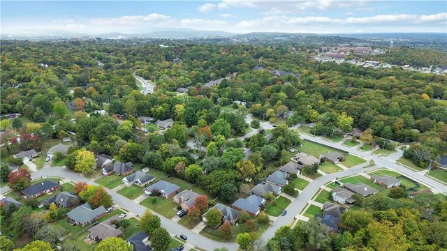 1645 Rhonda Drive, Fayetteville, AR 72703