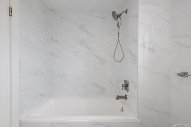 6296 Woodhaven Boulevard 6N, Rego Park, NY 11374