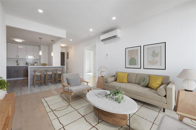 6296 Woodhaven Boulevard 6N, Rego Park, NY 11374