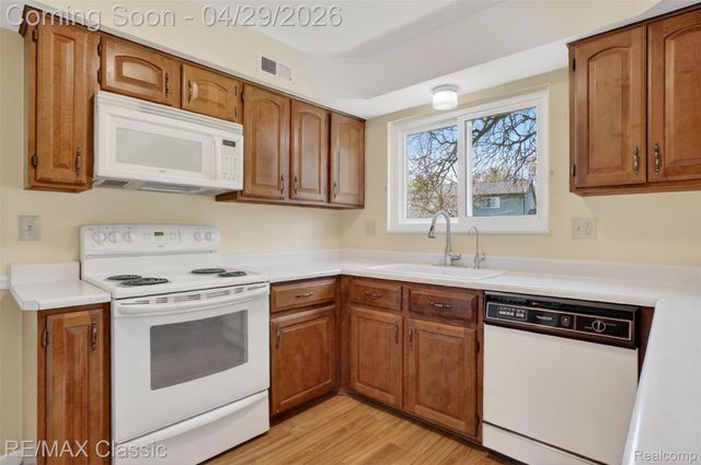 36365 6 Mile Road, Livonia, MI 48152