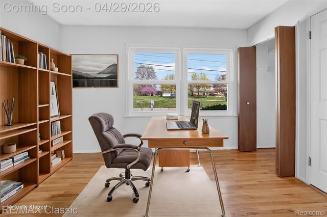 36365 6 Mile Road, Livonia, MI 48152