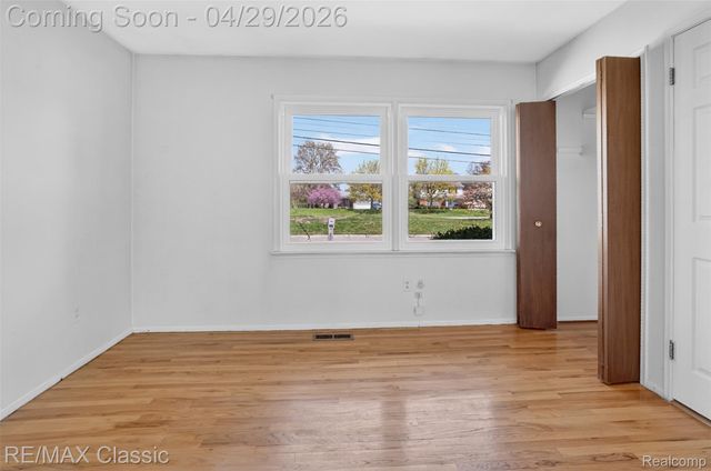 36365 6 Mile Road, Livonia, MI 48152