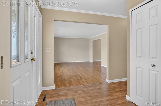 36365 6 Mile Road, Livonia, MI 48152
