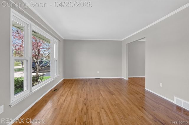 36365 6 Mile Road, Livonia, MI 48152