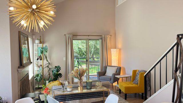 9925 SW Trapper Terrace, Beaverton, OR 97008
