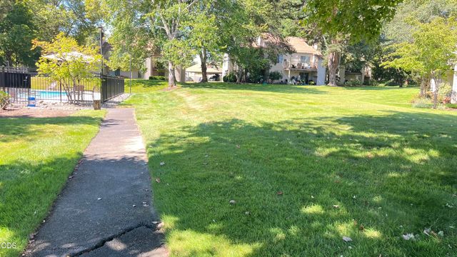 9925 SW Trapper Terrace, Beaverton, OR 97008