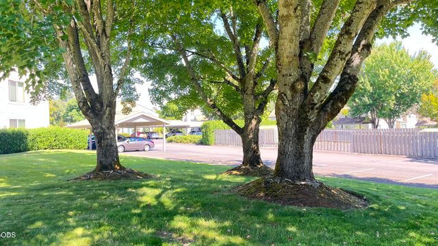 9925 SW Trapper Terrace, Beaverton, OR 97008