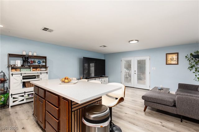 330 Sir Richard East Drive, Las Vegas, NV 89110