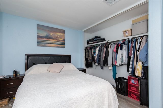 330 Sir Richard East Drive, Las Vegas, NV 89110