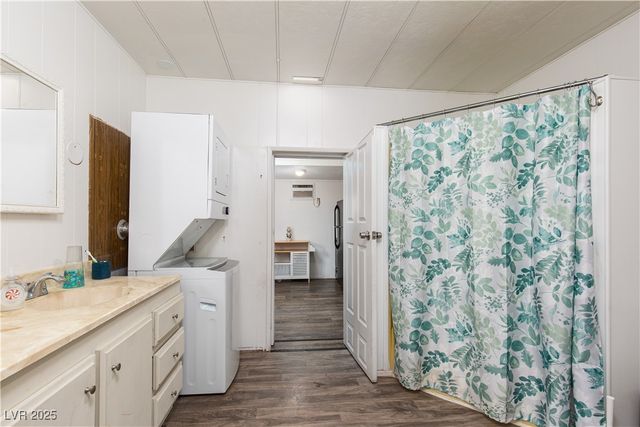 330 Sir Richard East Drive, Las Vegas, NV 89110