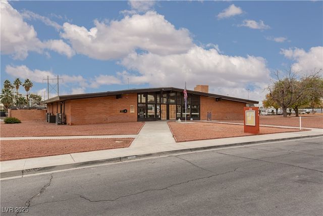 330 Sir Richard East Drive, Las Vegas, NV 89110