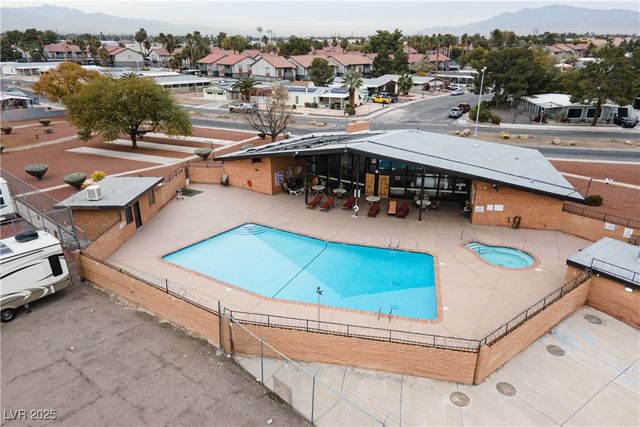 330 Sir Richard East Drive, Las Vegas, NV 89110