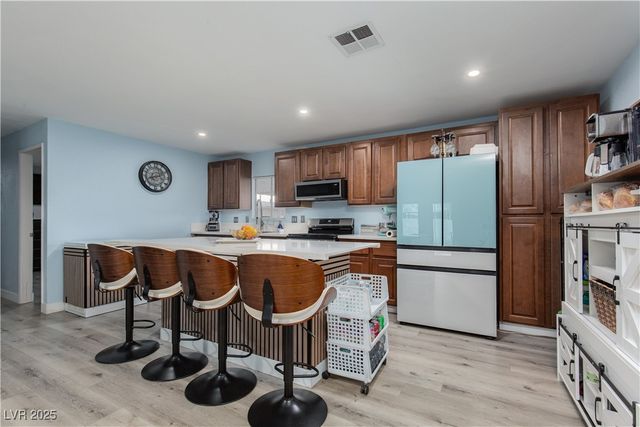 330 Sir Richard East Drive, Las Vegas, NV 89110