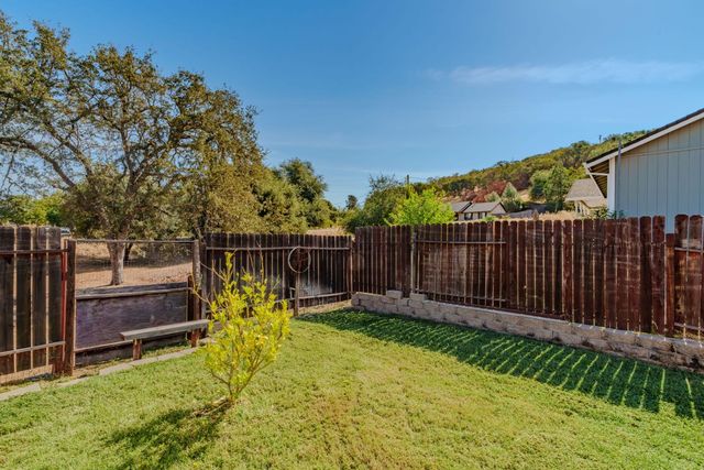 3109 Dunn Rd, Valley Springs, CA 95252