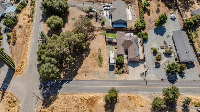 3109 Dunn Rd, Valley Springs, CA 95252