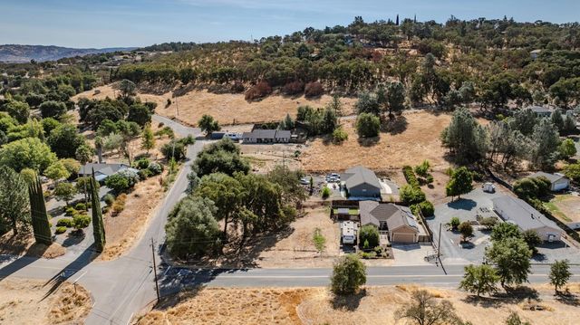 3109 Dunn Rd, Valley Springs, CA 95252