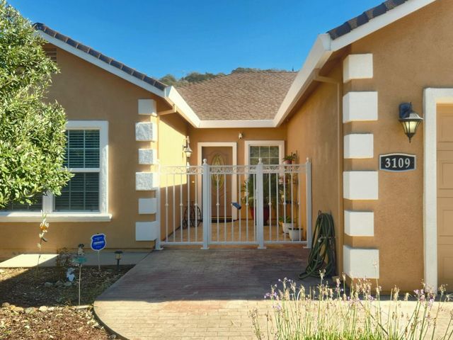 3109 Dunn Rd, Valley Springs, CA 95252