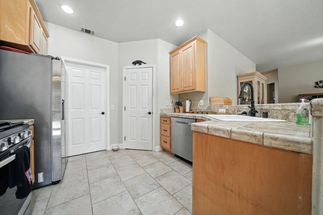 3109 Dunn Rd, Valley Springs, CA 95252