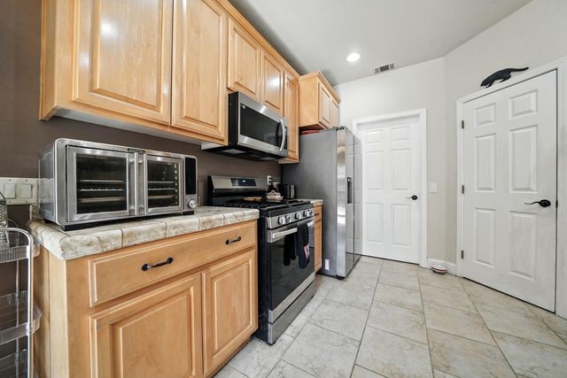 3109 Dunn Rd, Valley Springs, CA 95252