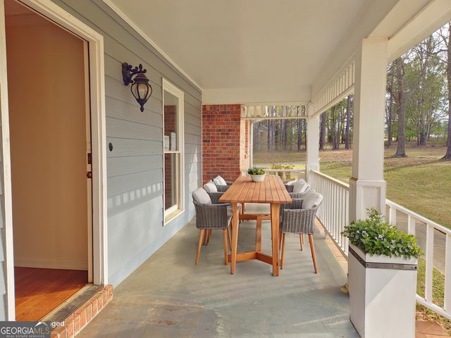 1055 Mobley Bridge Road, Hogansville, GA 30230