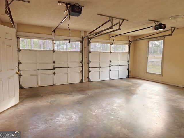 1055 Mobley Bridge Road, Hogansville, GA 30230