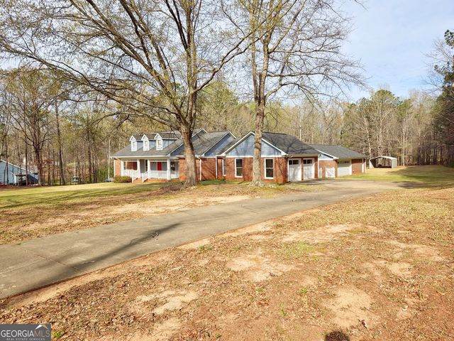 1055 Mobley Bridge Road, Hogansville, GA 30230