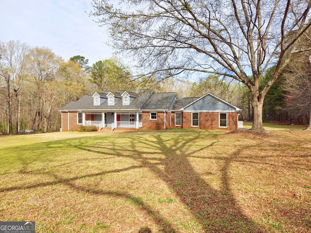 1055 Mobley Bridge Road, Hogansville, GA 30230