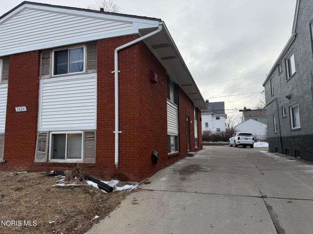 3424 Douglas Road, Toledo, OH 43606