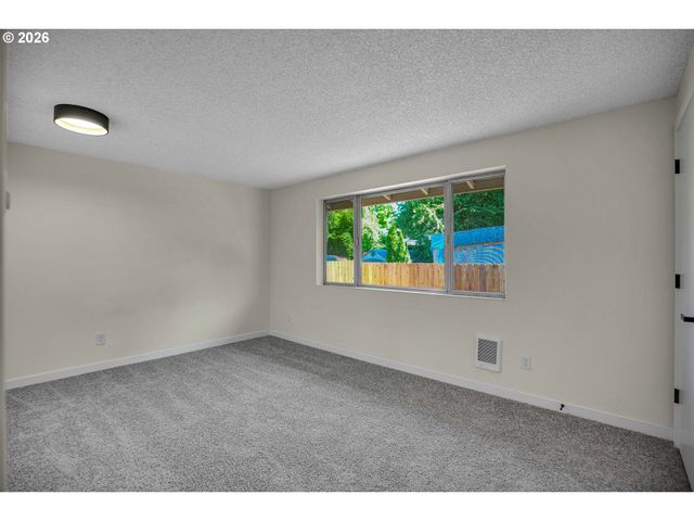 6614 Se 93RD Ave, Portland, OR 97266