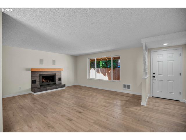 6614 Se 93RD Ave, Portland, OR 97266
