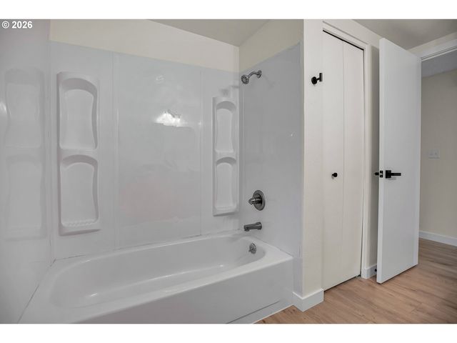 6614 Se 93RD Ave, Portland, OR 97266