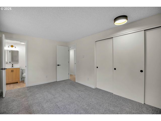 6614 Se 93RD Ave, Portland, OR 97266