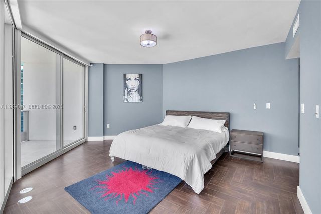 200 Biscayne Boulevard Way 4202, Miami, FL 33131