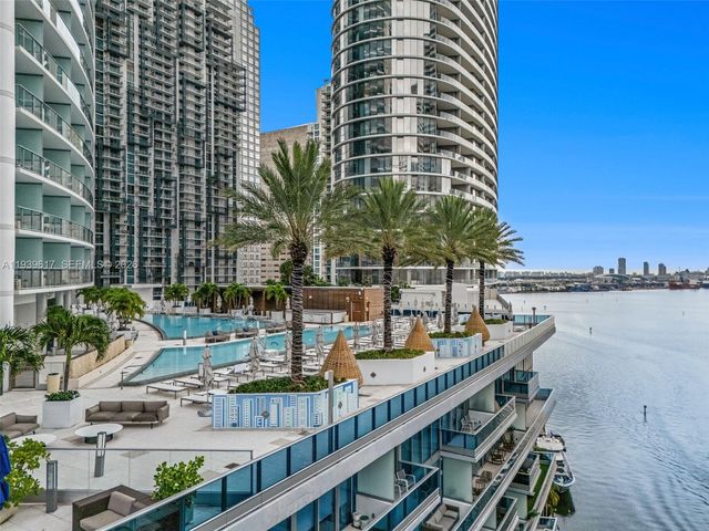 200 Biscayne Boulevard Way 4202, Miami, FL 33131