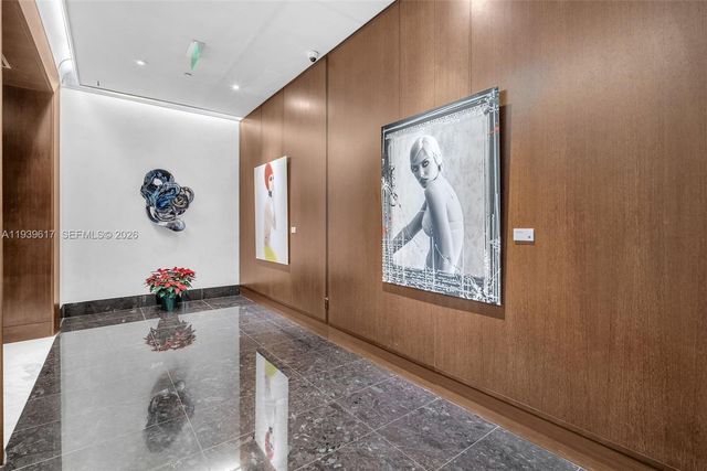 200 Biscayne Boulevard Way 4202, Miami, FL 33131