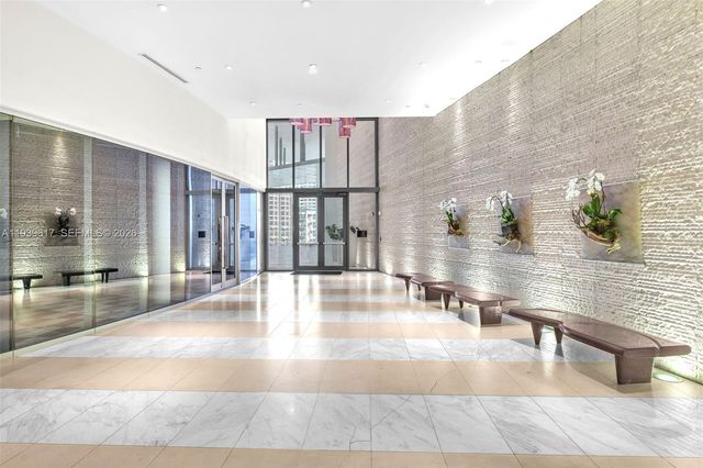 200 Biscayne Boulevard Way 4202, Miami, FL 33131