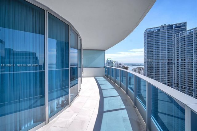 200 Biscayne Boulevard Way 4202, Miami, FL 33131