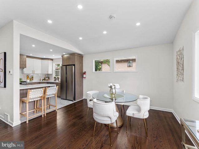 204 BELLE ARBOR DR, Cherry Hill, NJ 08034