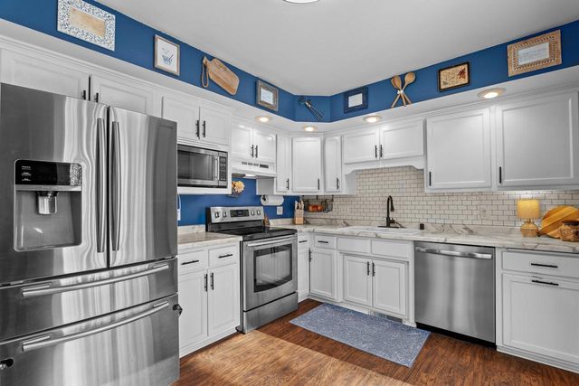 12395 Whitetail PARKWAY, Manitowoc, WI 54220