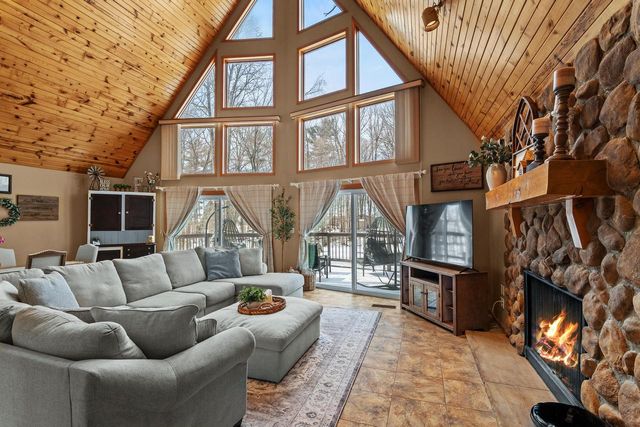 12395 Whitetail PARKWAY, Manitowoc, WI 54220